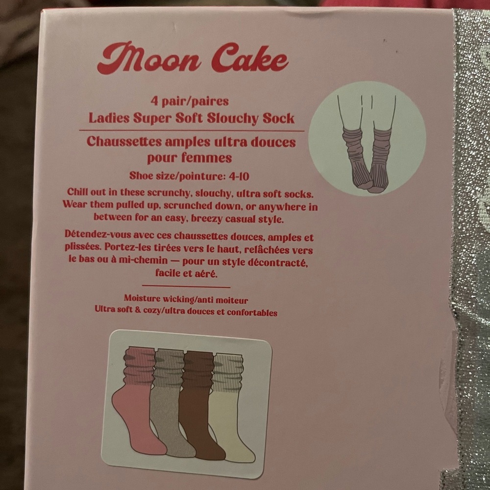 Moon Cake Cherry Tumbler and Sock Set - Picture 4 of 6